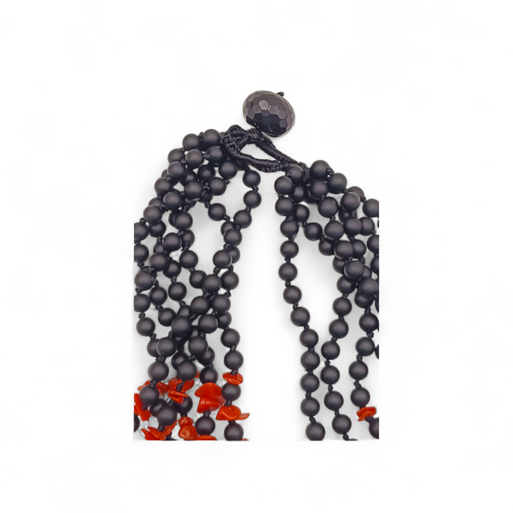 Collana Dama dei Fiori di Cammeo, Corallo e Agata montata in Cotone
