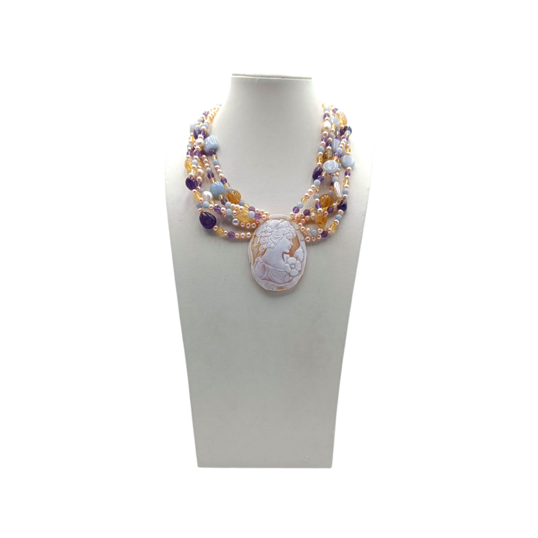 Collana con Cammeo, Perle, Ametista, Citrino e Agata montata in Cotone