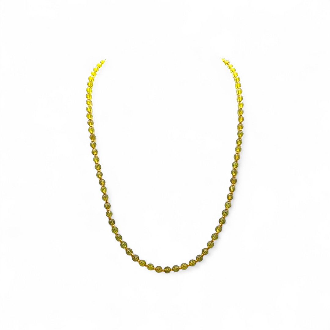 Collana di Ambra Verde del Baltico montata in Argento Dorato