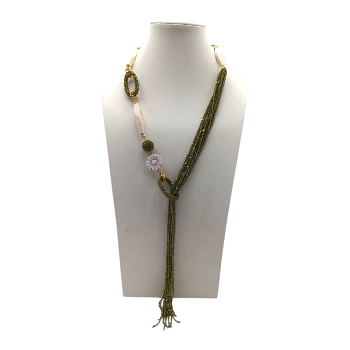 Collana multifilo di cristalli, di Cammeo e di Osso montata in Argento Dorato