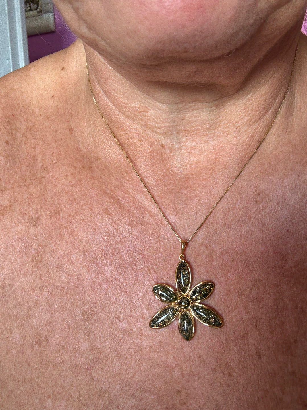 Collana ciondolo Margherita di ambra montato in argento