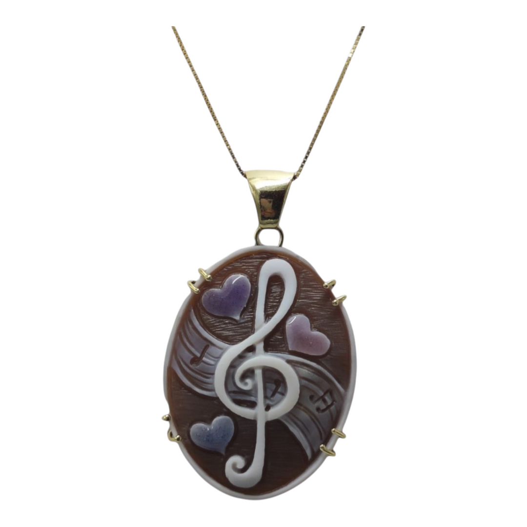 Collana ciondolo chiave di violino in cammeo montato su argento placcato oro Lucia Vitiello Gioielli di Napoli