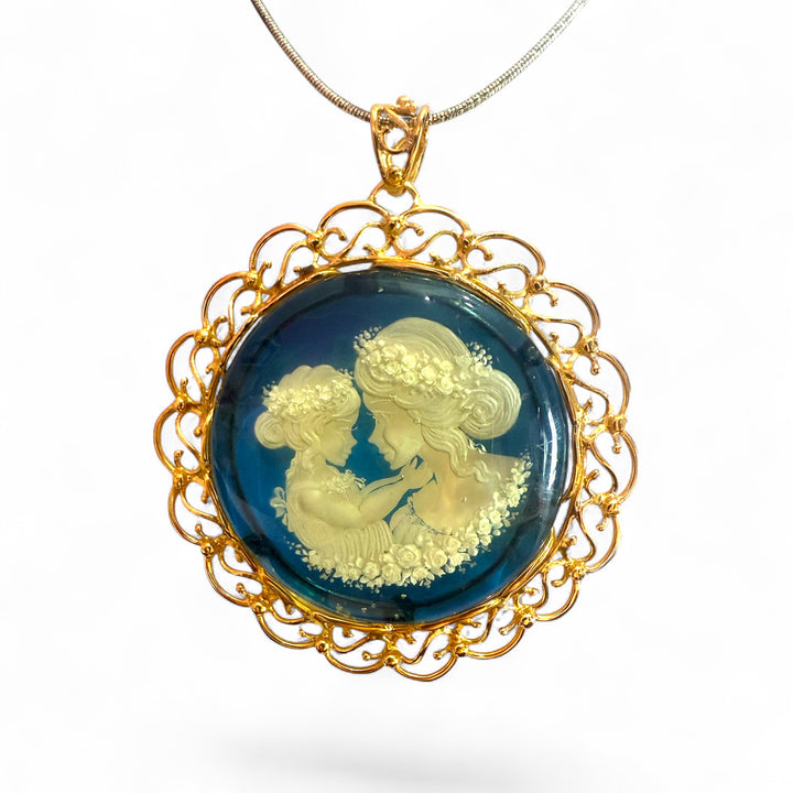 Collana ciondolo “connubio d’amore” di ambra blu del Baltico