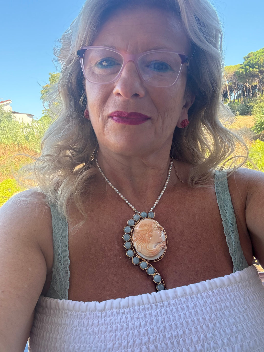 Collana ciondolo “dama Sissy” di cammeo sardonico montato in argento dorato