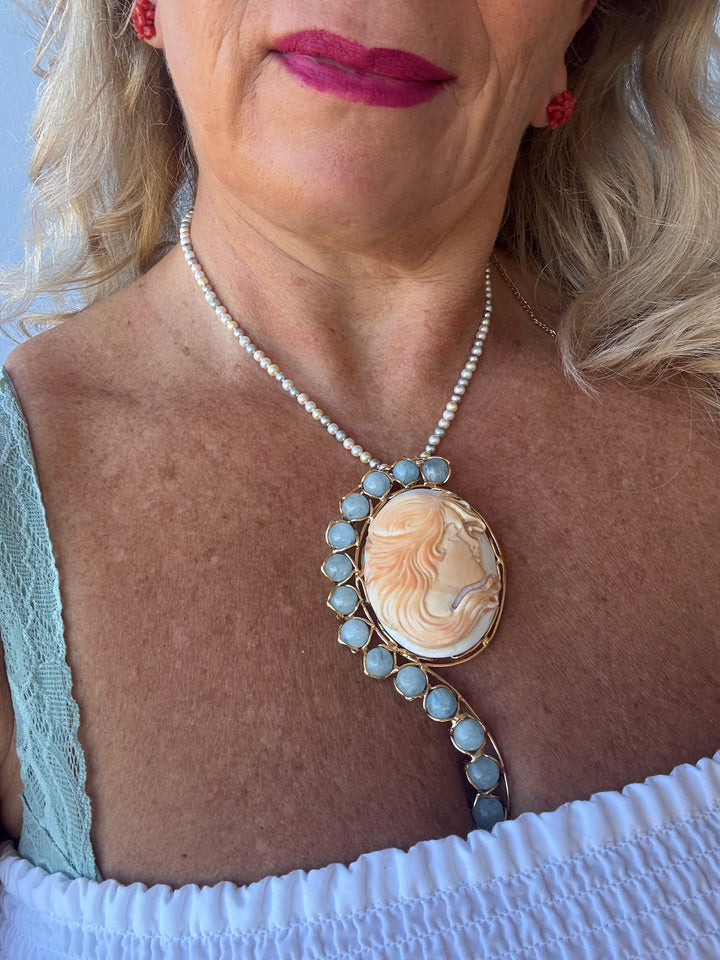 Collana ciondolo “dama Sissy” di cammeo sardonico montato in argento dorato