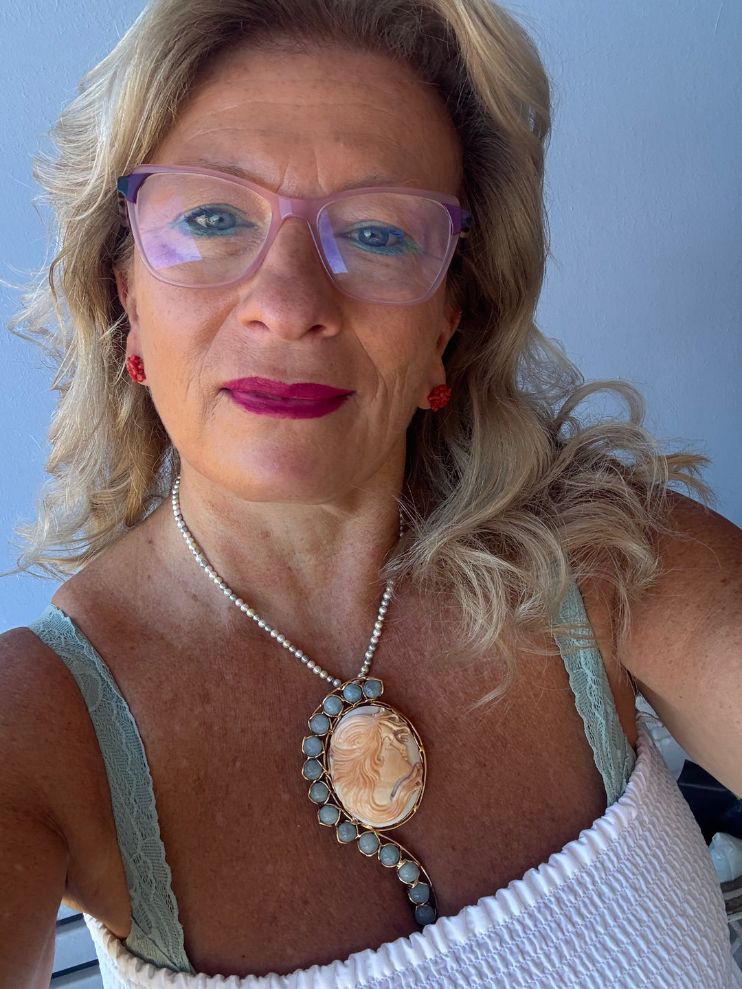 Collana ciondolo “dama Sissy” di cammeo sardonico montato in argento dorato