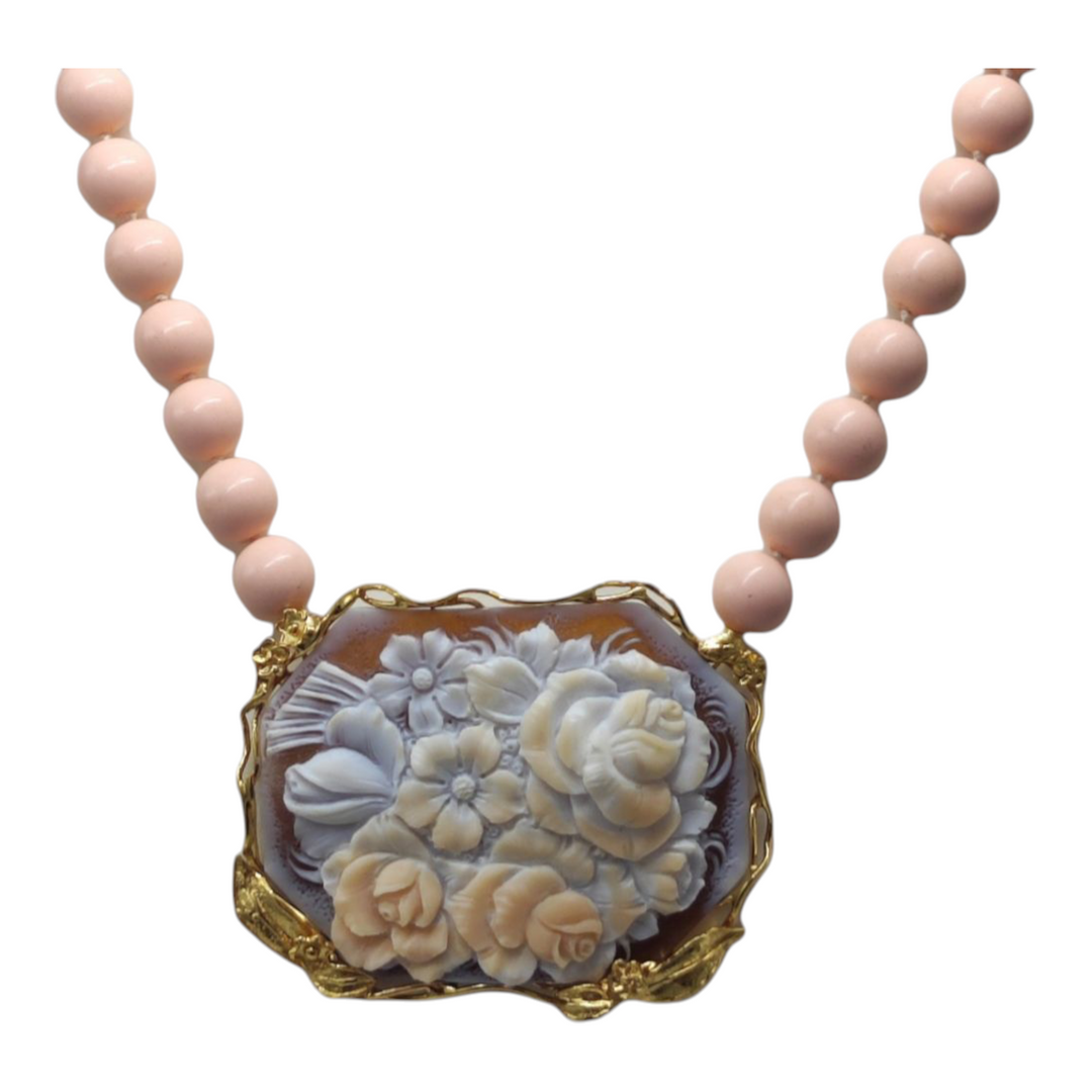 Collana ciondolo rosa in cammeo montato su argento  Lucia Vitiello Gioielli di Napoli