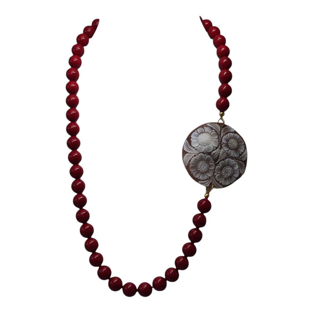 Collana fiore in cammeo montato su argento Lucia Vitiello Gioielli di Napoli