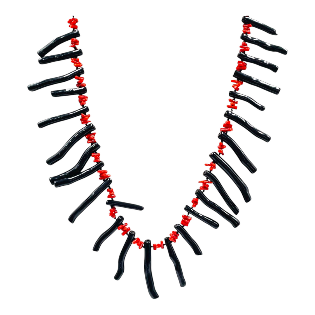 Collana frangia su corallo rosso e corallo nero Lucia Vitiello Gioielli di Napoli