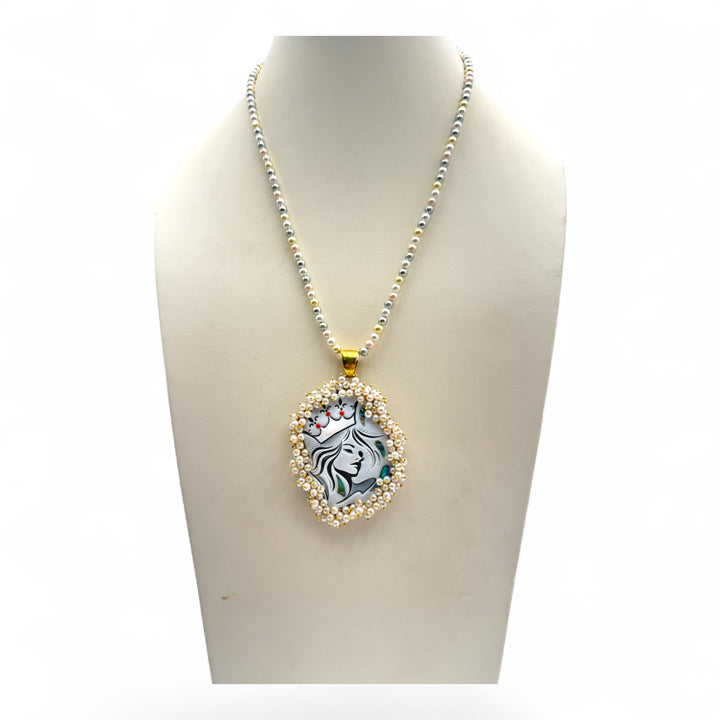 Collana  “regina di cuori“ di cammeo montato in argento