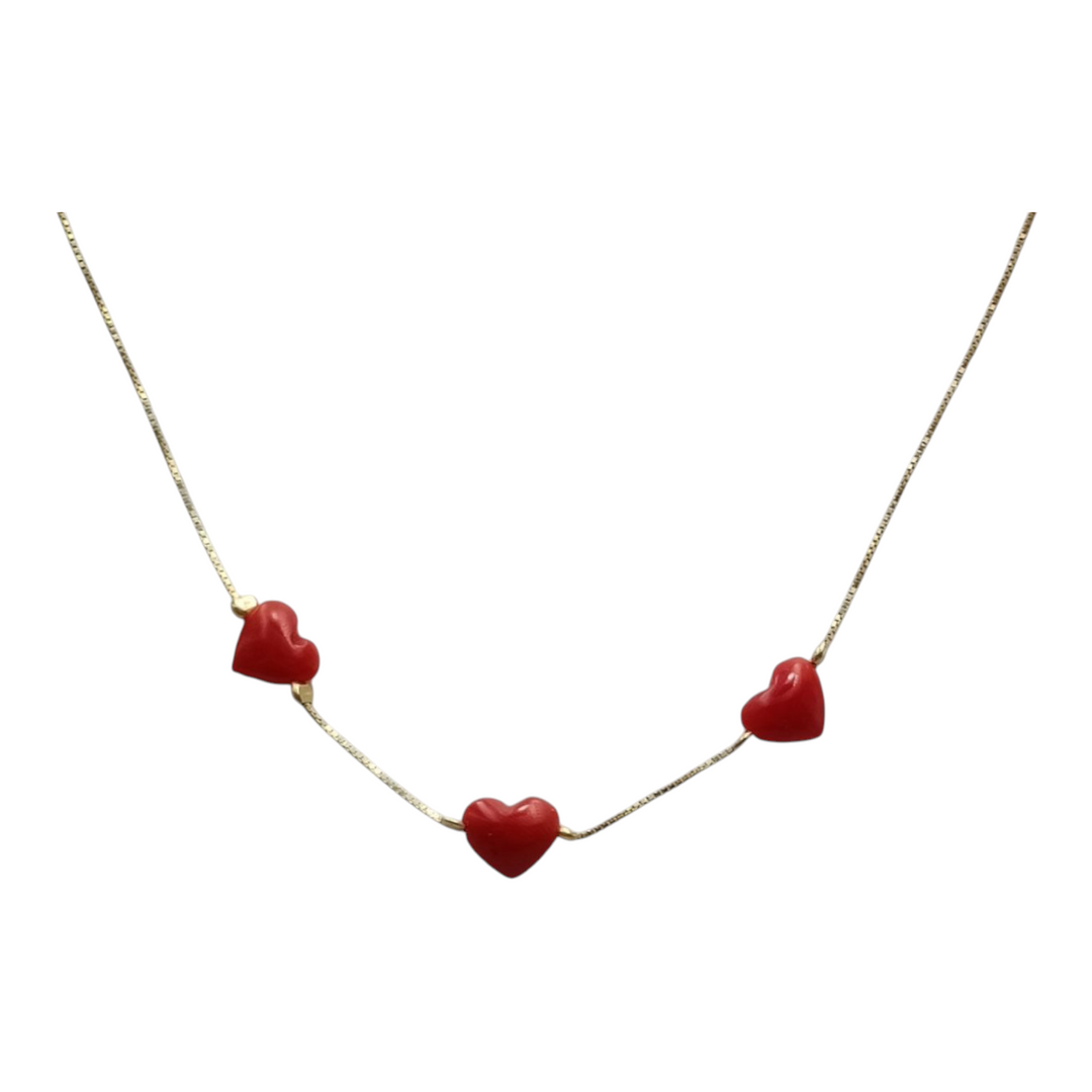 Collana tris di cuori in corallo montato su argento Lucia Vitiello Gioielli di Napoli