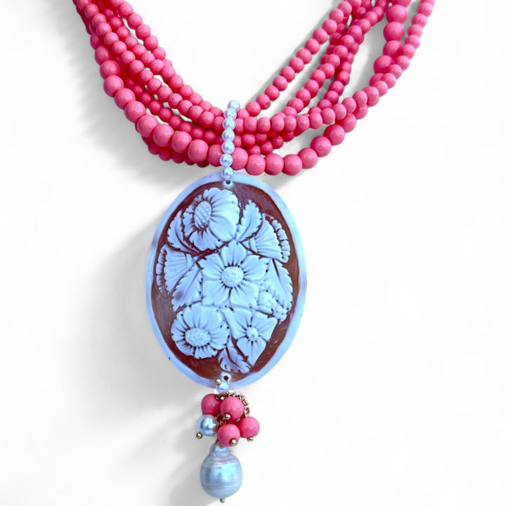 End of collection - Cameo flower necklace with pink Mallorca pearls and white pearls