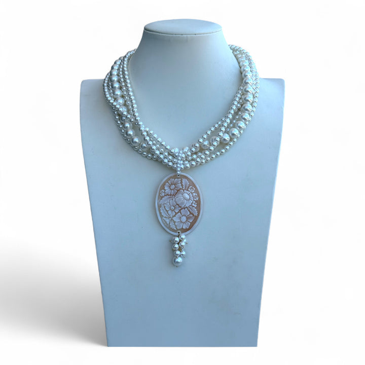 End of collection - cameo flower necklace with Mallorca pearls