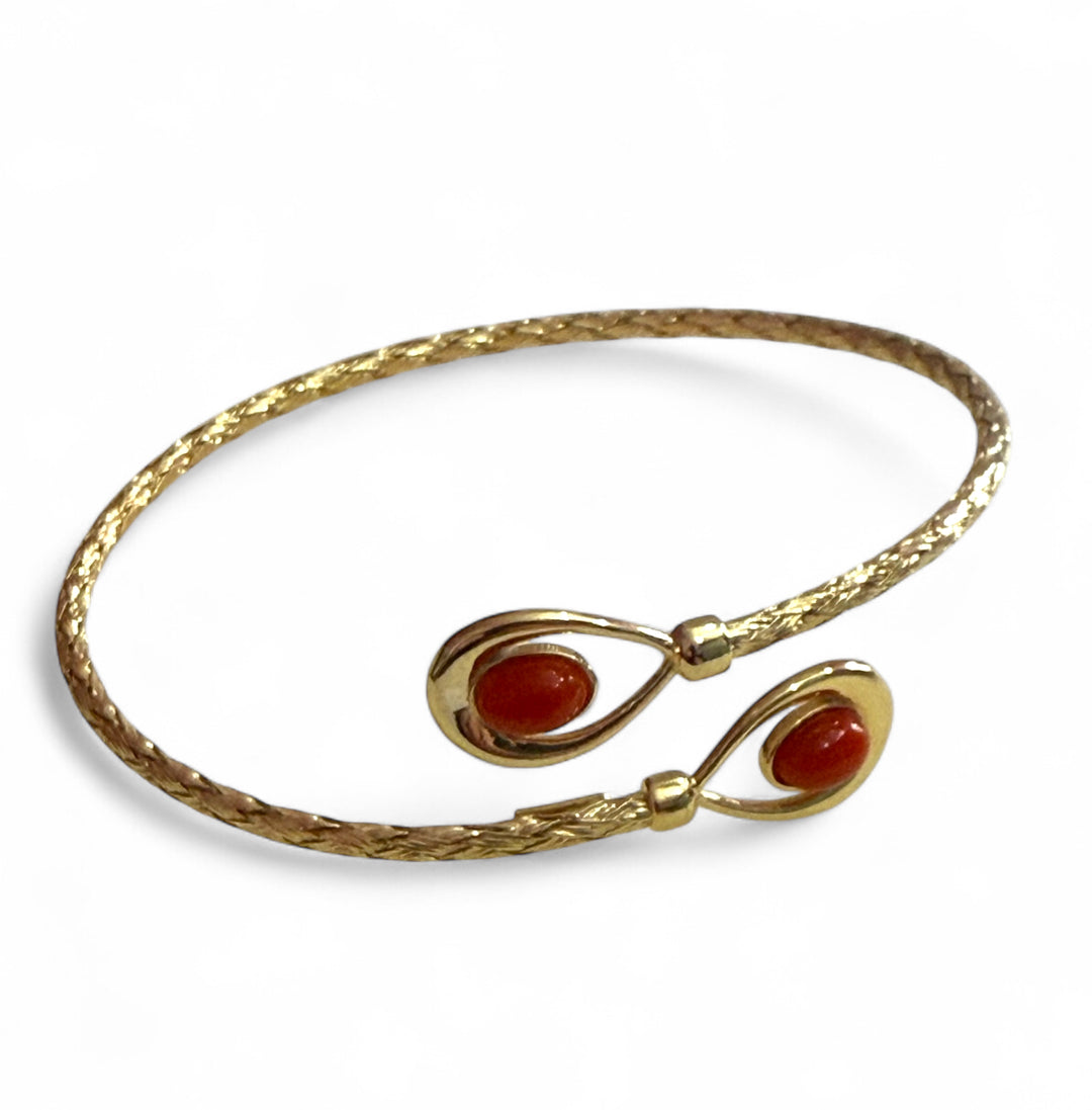 End of collection - comma slave bracelet in coral set in silver