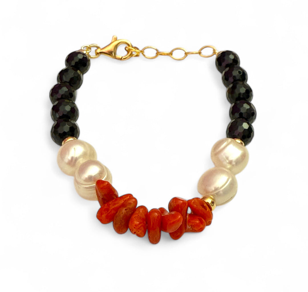 End of collection - coral, pearl and black agate bracelet