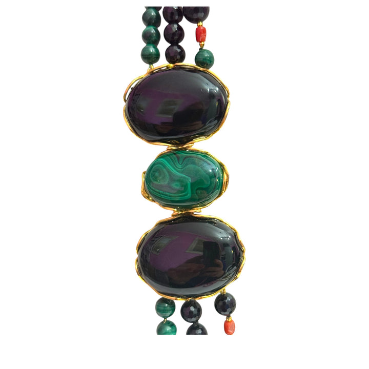Multi-strand necklace in onyx, malachite and coral mounted on silver