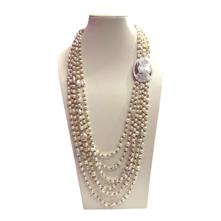 Multi-pearl river and baroque necklace with cameo