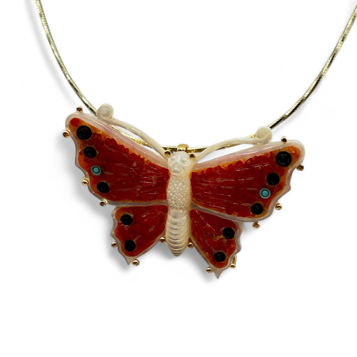 Collana ciondolo spilla in madreperla e corallo montato su argento