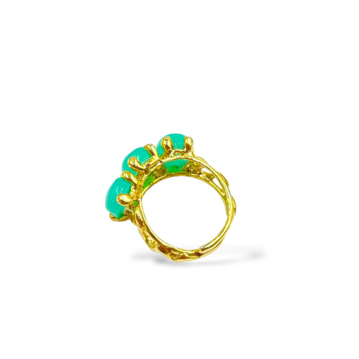 Green quartz trilogy ring, mounted on silver
