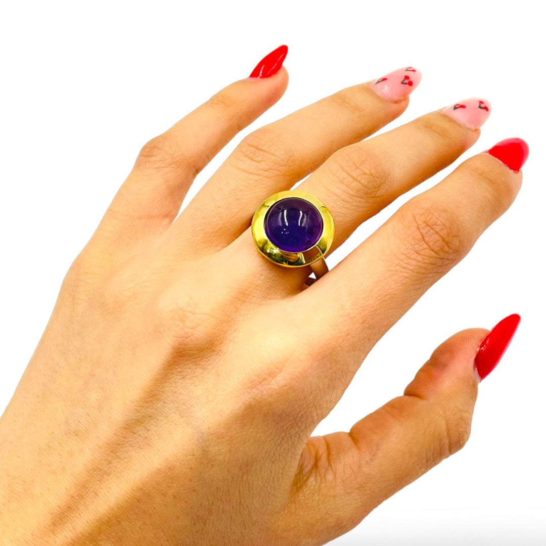 Amethyst ring mounted on silver