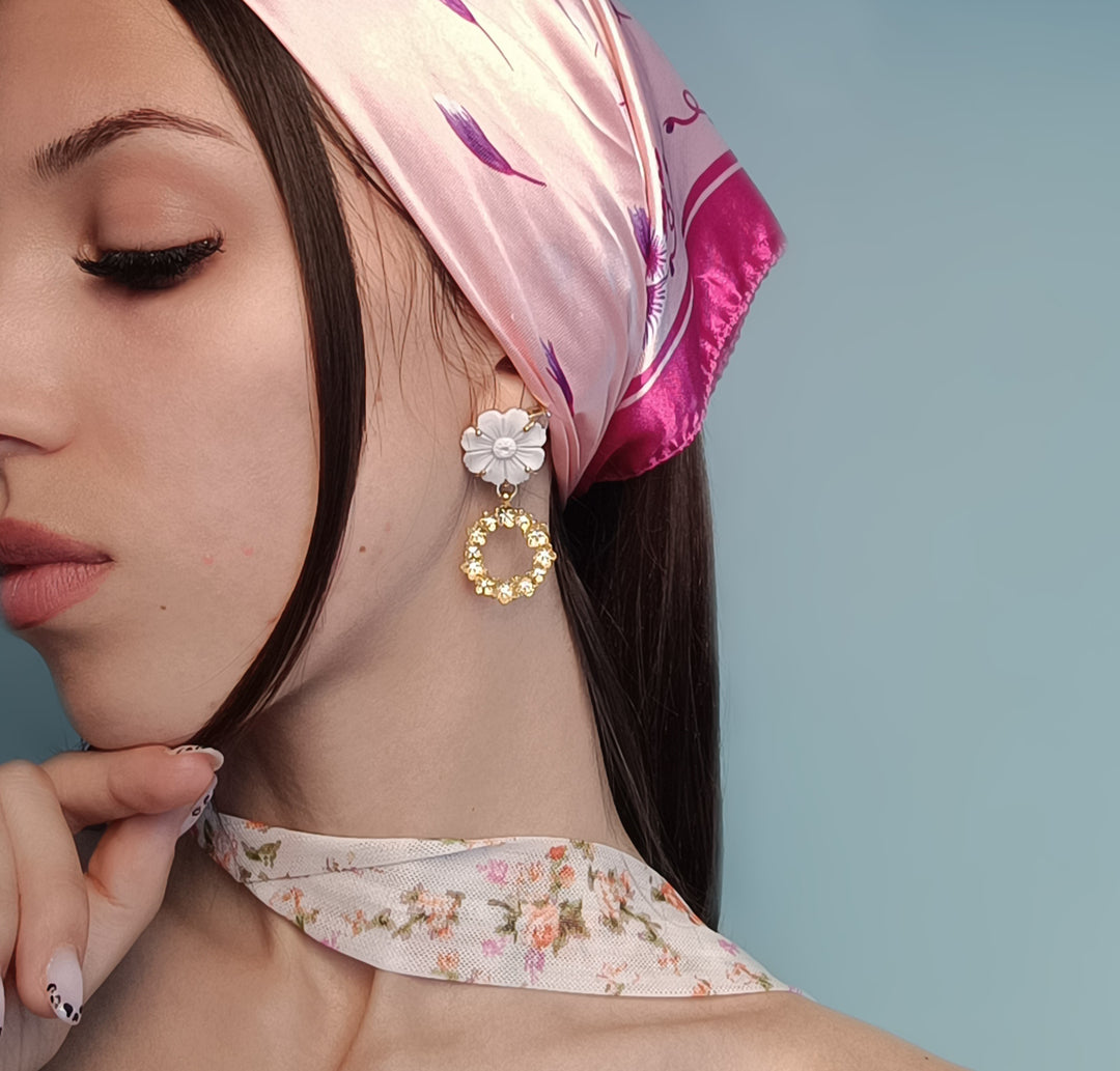Cameo and zirconia flower earrings mounted on silver