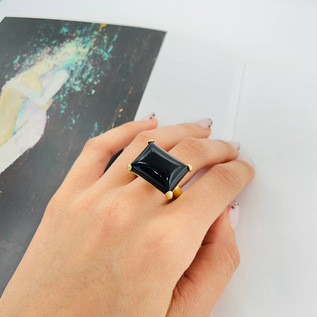 END OF COLLECTION - Rectangle ring in black onyx mounted on silver