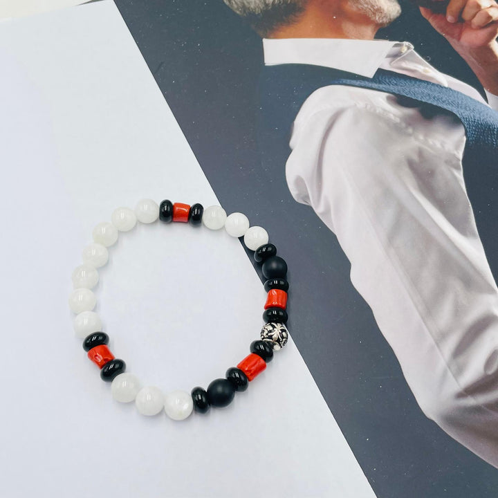 Bracelet in agate and real coral mounted on silver 