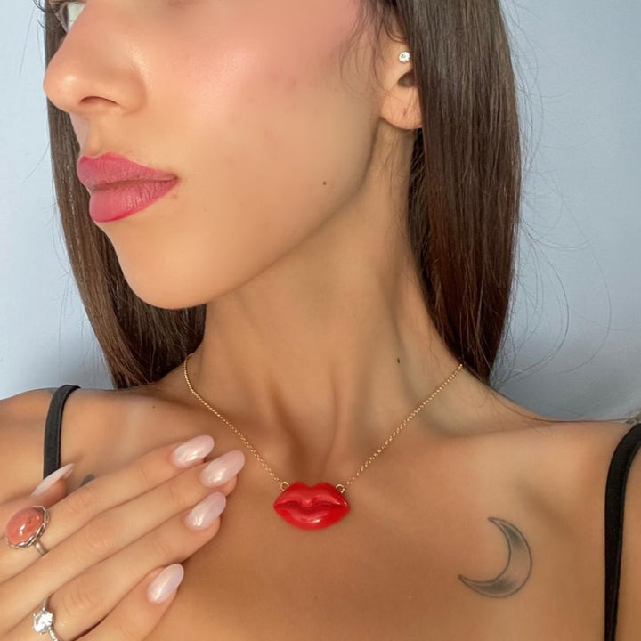 Idea regalo san valentino - Collana bacio in pasta di corallo, di lapis, di turchese, di ametista, di malachite.
