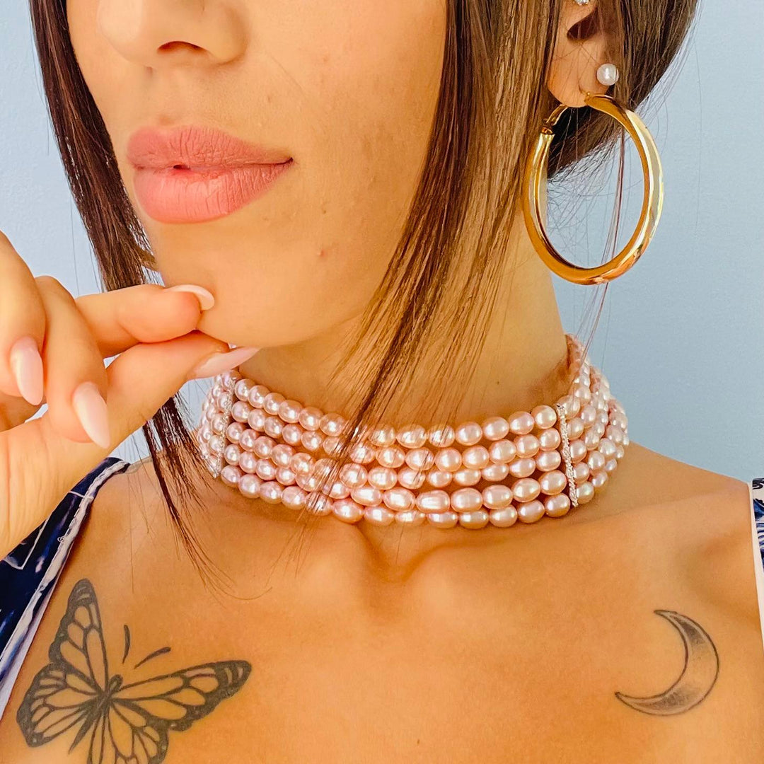 River pearl choker mounted on silver.