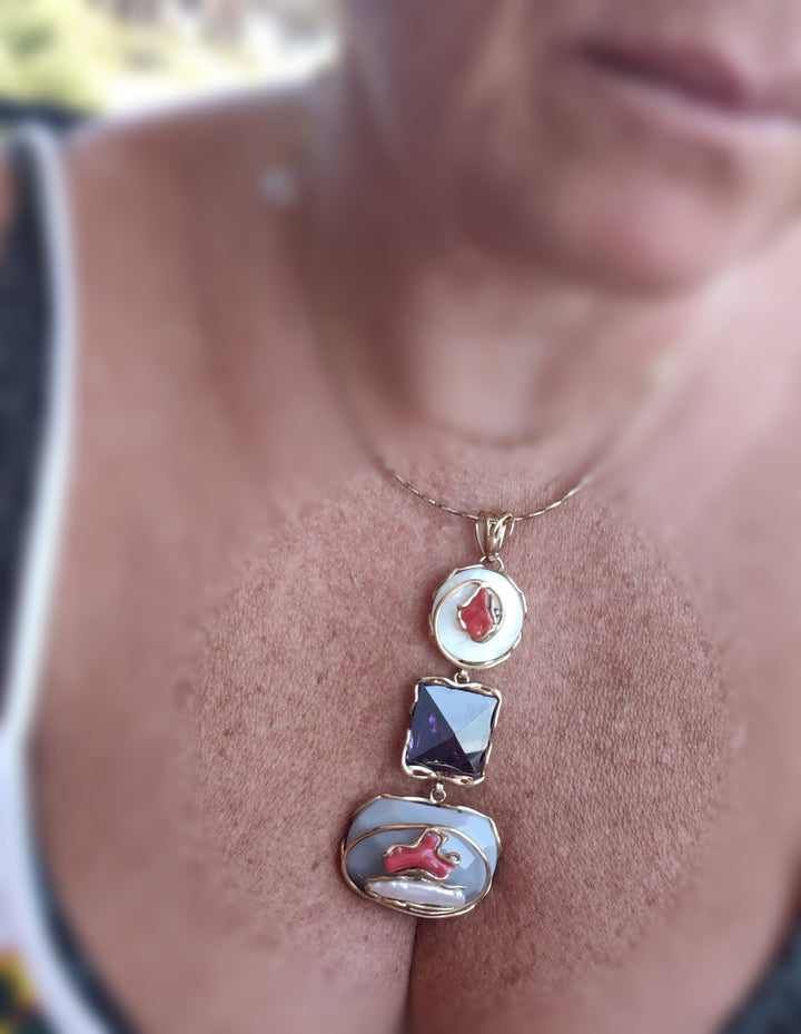 Collana ciondolone agate, corallo perle e pietre montato su argento