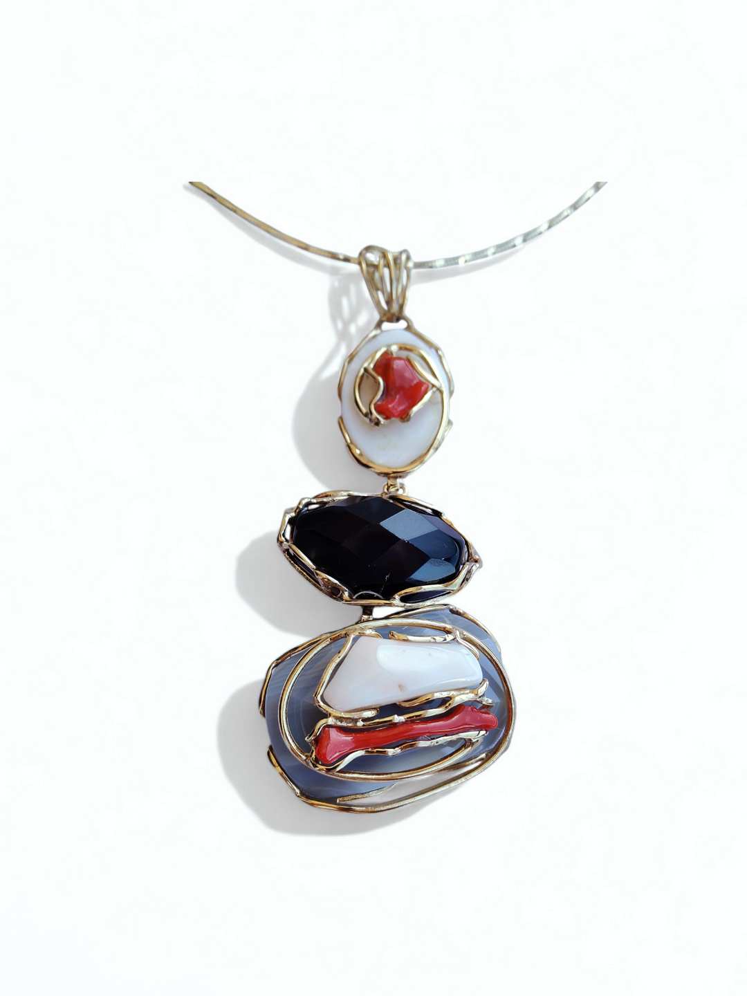 Collana ciondolone agate, corallo perle e pietre montato su argento