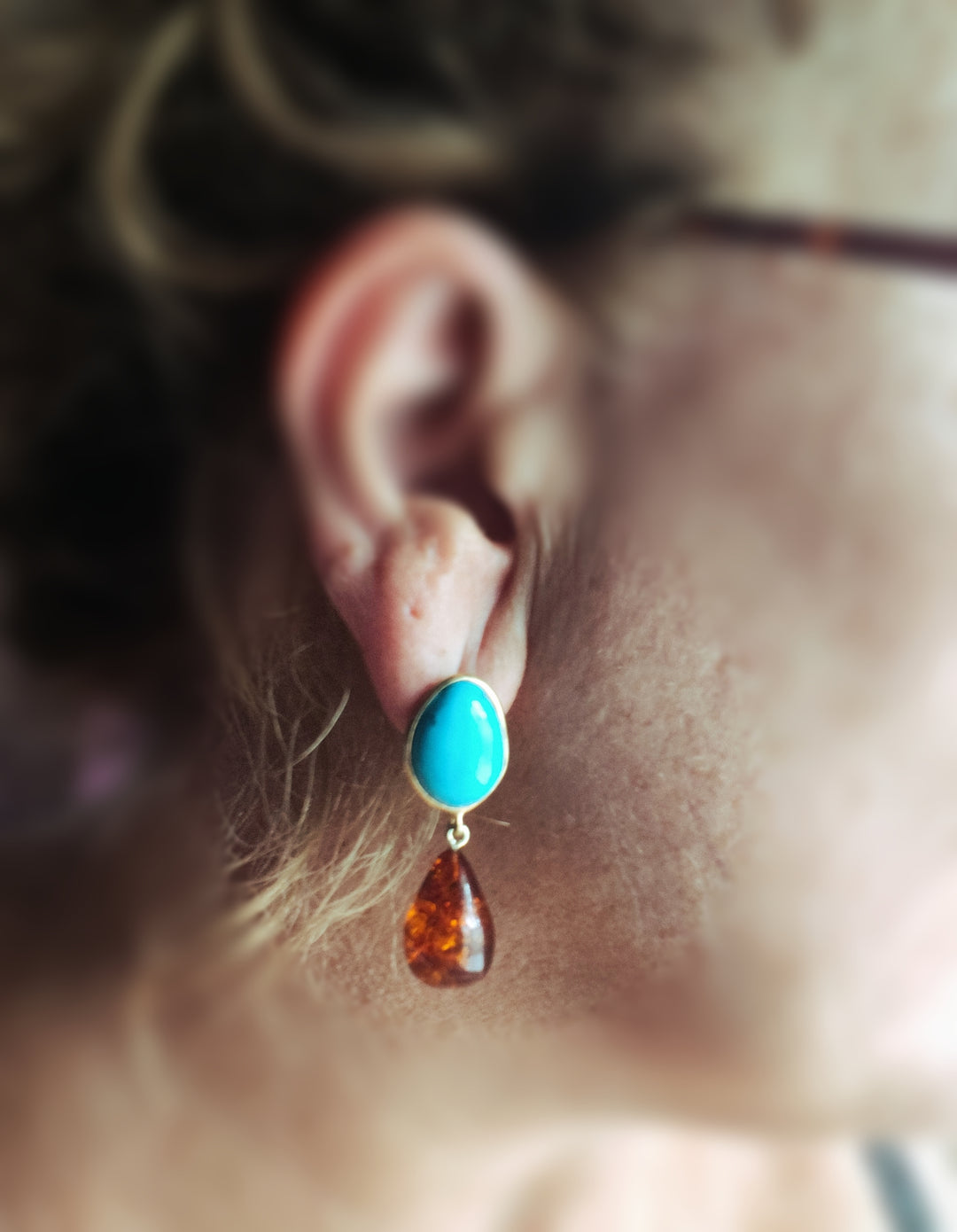 Magnesite and amber earrings mounted on silver