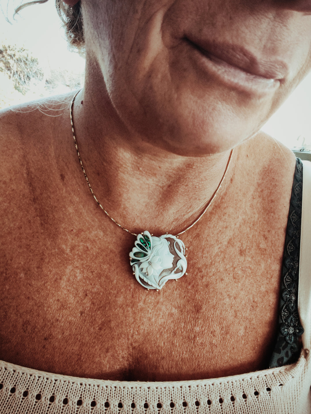 Cameo kitten pendant necklace mounted on silver