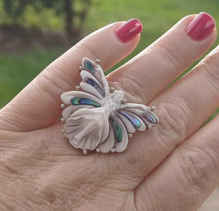 "BUTTERFLY GODDESS" CAMEO RING MOUNTED IN SILVER