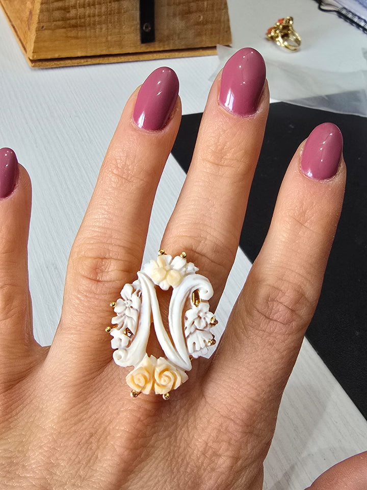 "Initial" ring cameo engraved on shell and mounted on silver