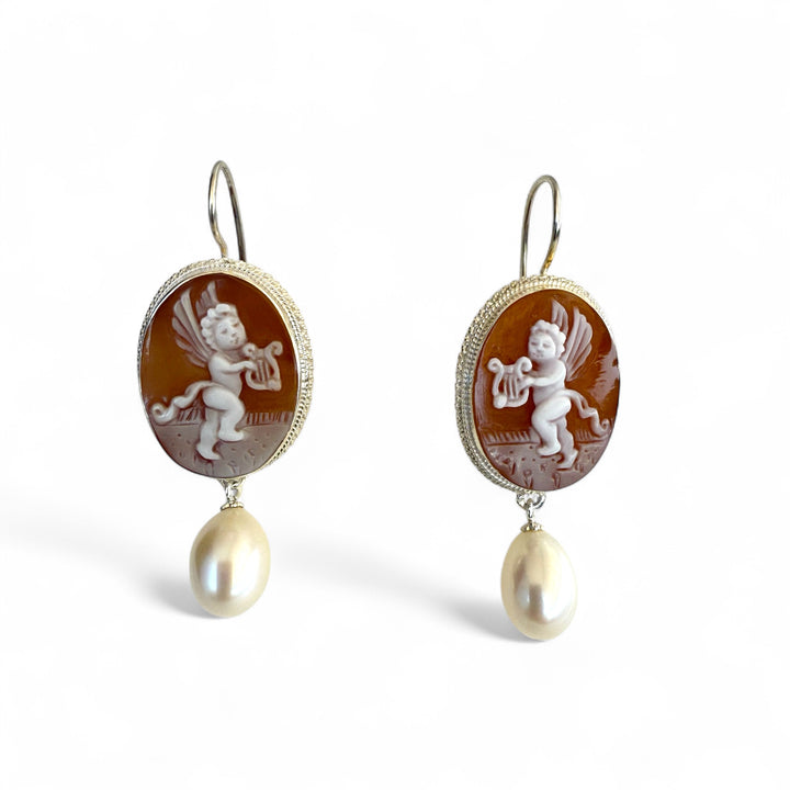 End of collection - Cupid angel earrings in sardonyx cameo mounted on silver