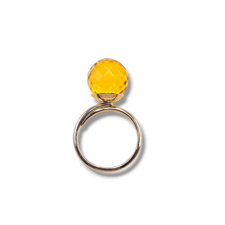 Anello rotondo di ambra del baltico montato in argento