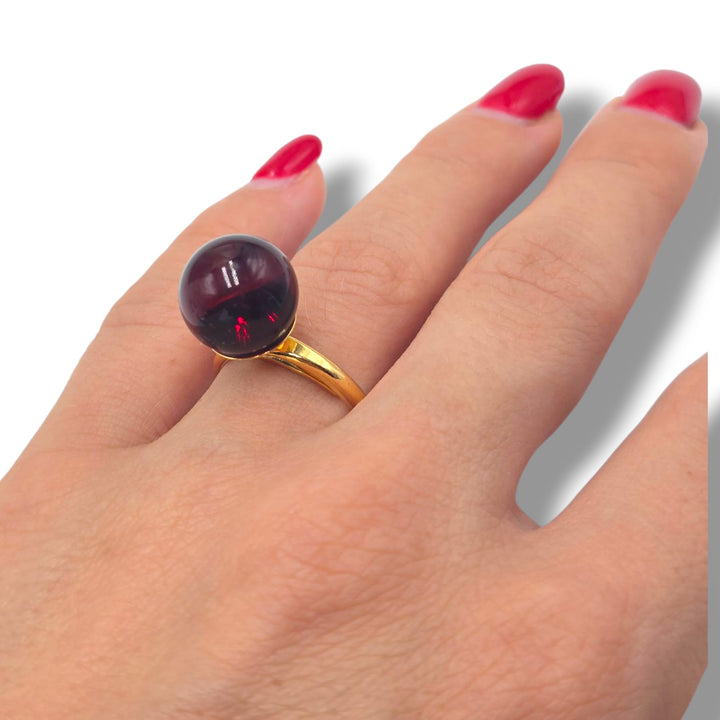 Anello rotondo di ambra del baltico montato in argento