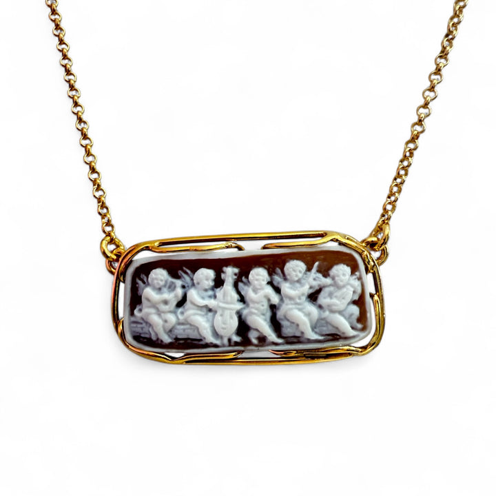 The rectangle of angels engraved on sardonyx shell