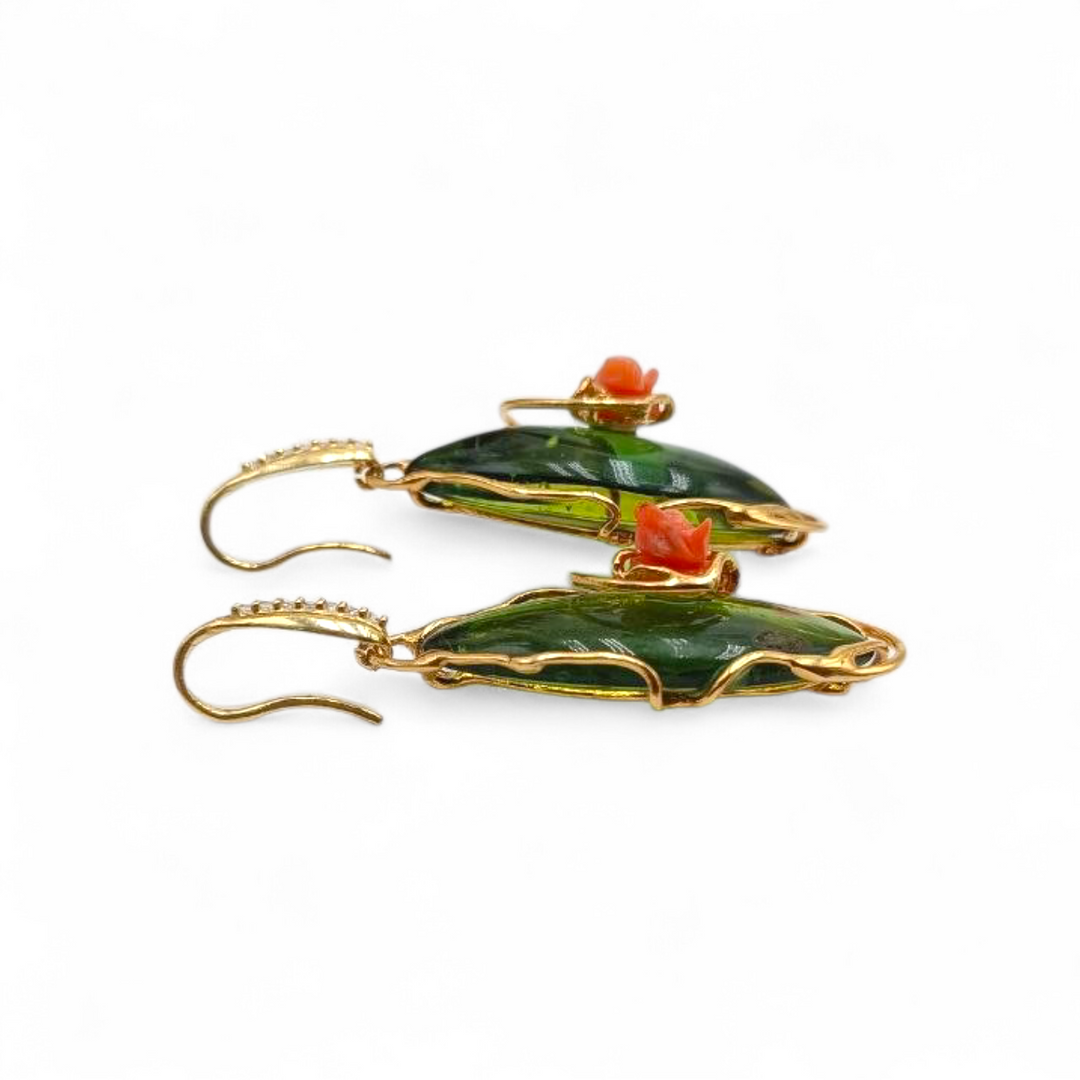 Orecchini Ovale di Ambra verde e rosa di corallo montati in Argento Dorato