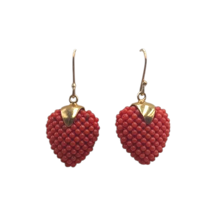 Orecchini cuore tessito in corallo vero montati su argento