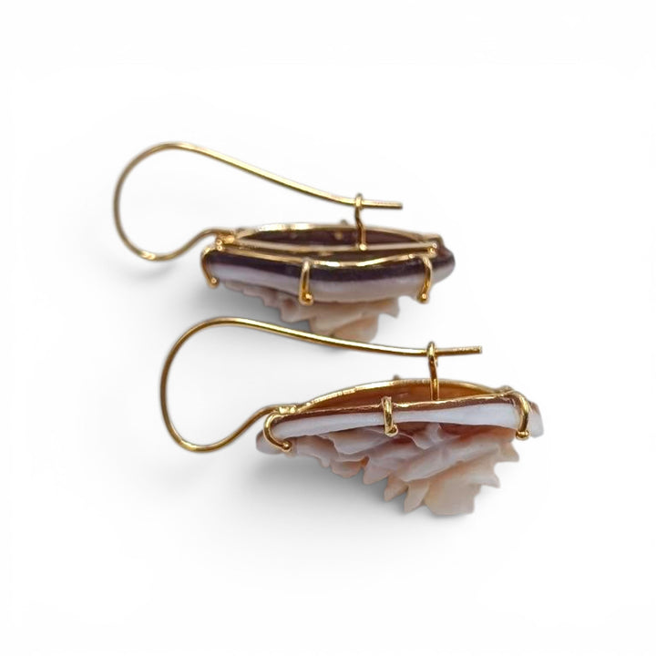 Orecchini con Fiori di Cammeo montati in Argento Dorato
