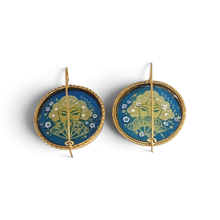 Orecchini Geisha di Ambra blu montati in Argento Dorato