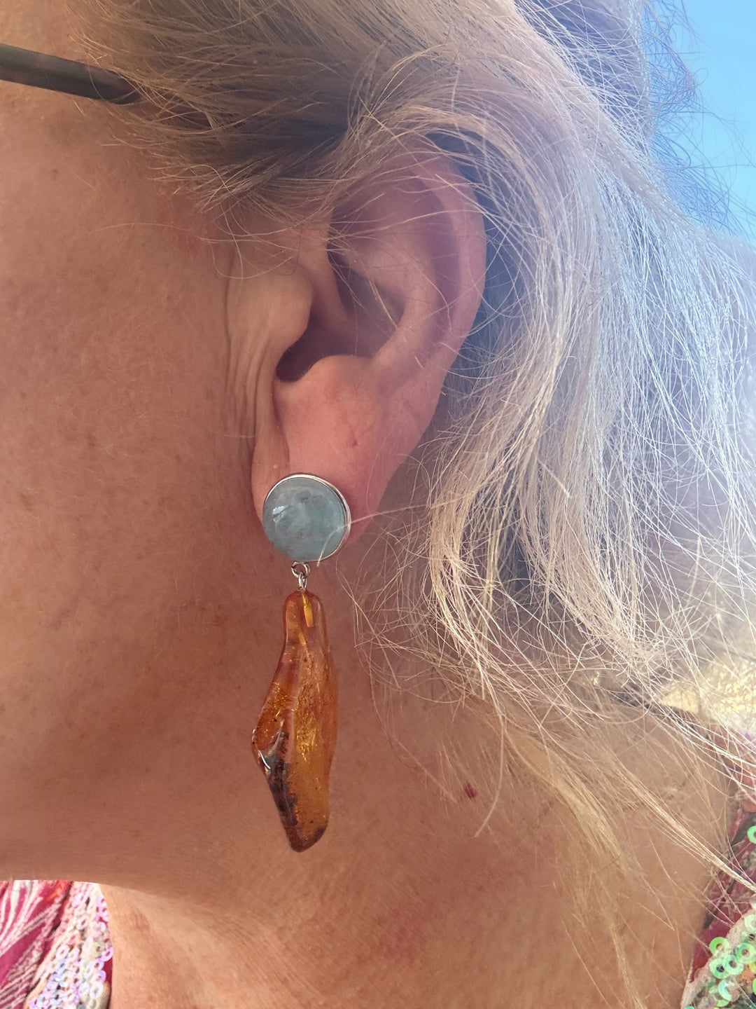 “Aquamarine and amber” earrings set in rhodium-plated silver