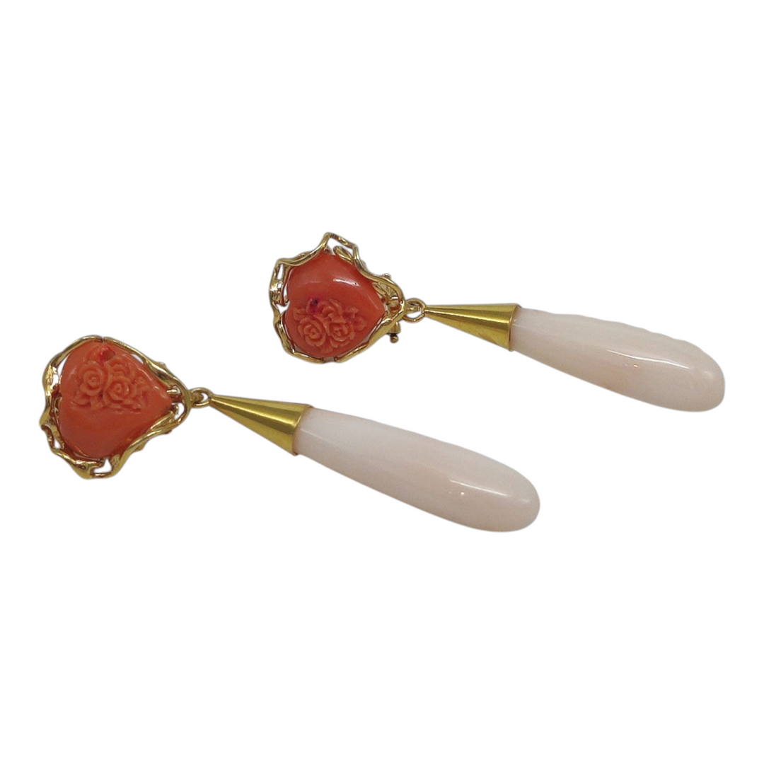 Orecchini cuore in corallo rosso e rosa vero montati su argento Lucia Vitiello Gioielli di Napoli