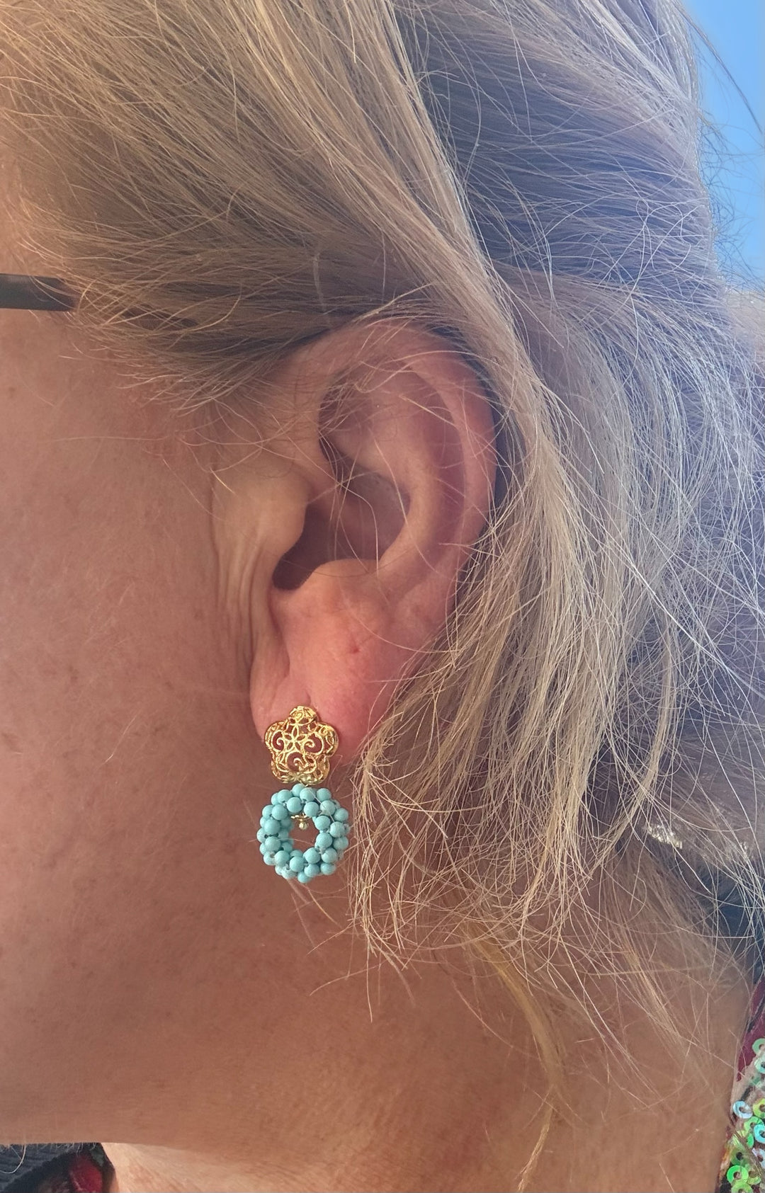 Gold-plated silver and woven turquoise paste flower earrings