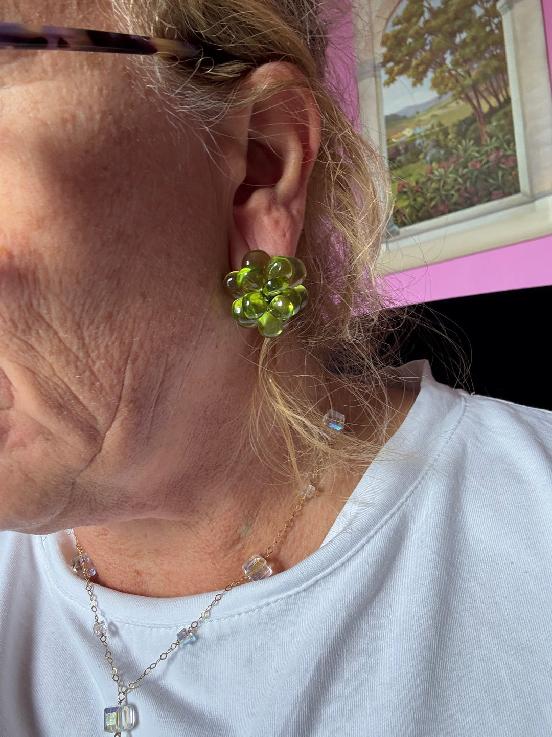 Orecchini “fiori ambra verde” montati in argento dorato