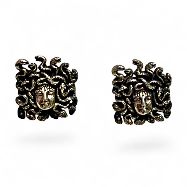 Orecchini “gorgonia medusa” inciso e lavorato in argento brunito
