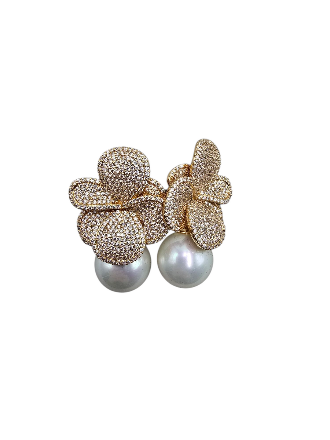 Pearl and zirconia earrings