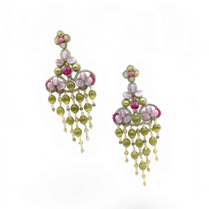 Flower earrings in zirconia and cat's eyes, tatting workmanship